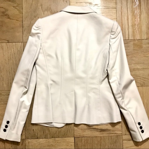 Banana Republic Cream Blazer - Picture 4 of 8